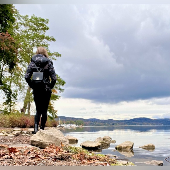 Meet your Posher, Posh - Picture 11 of 16